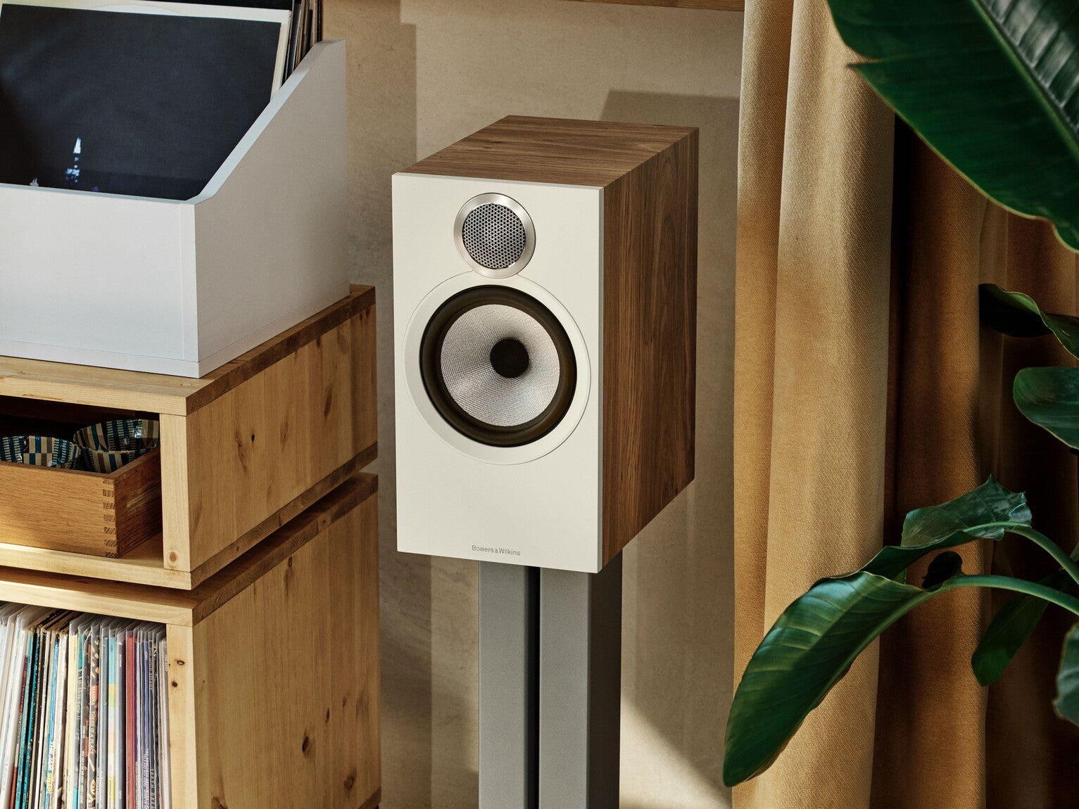 Bowers & Wilkins 606 S3