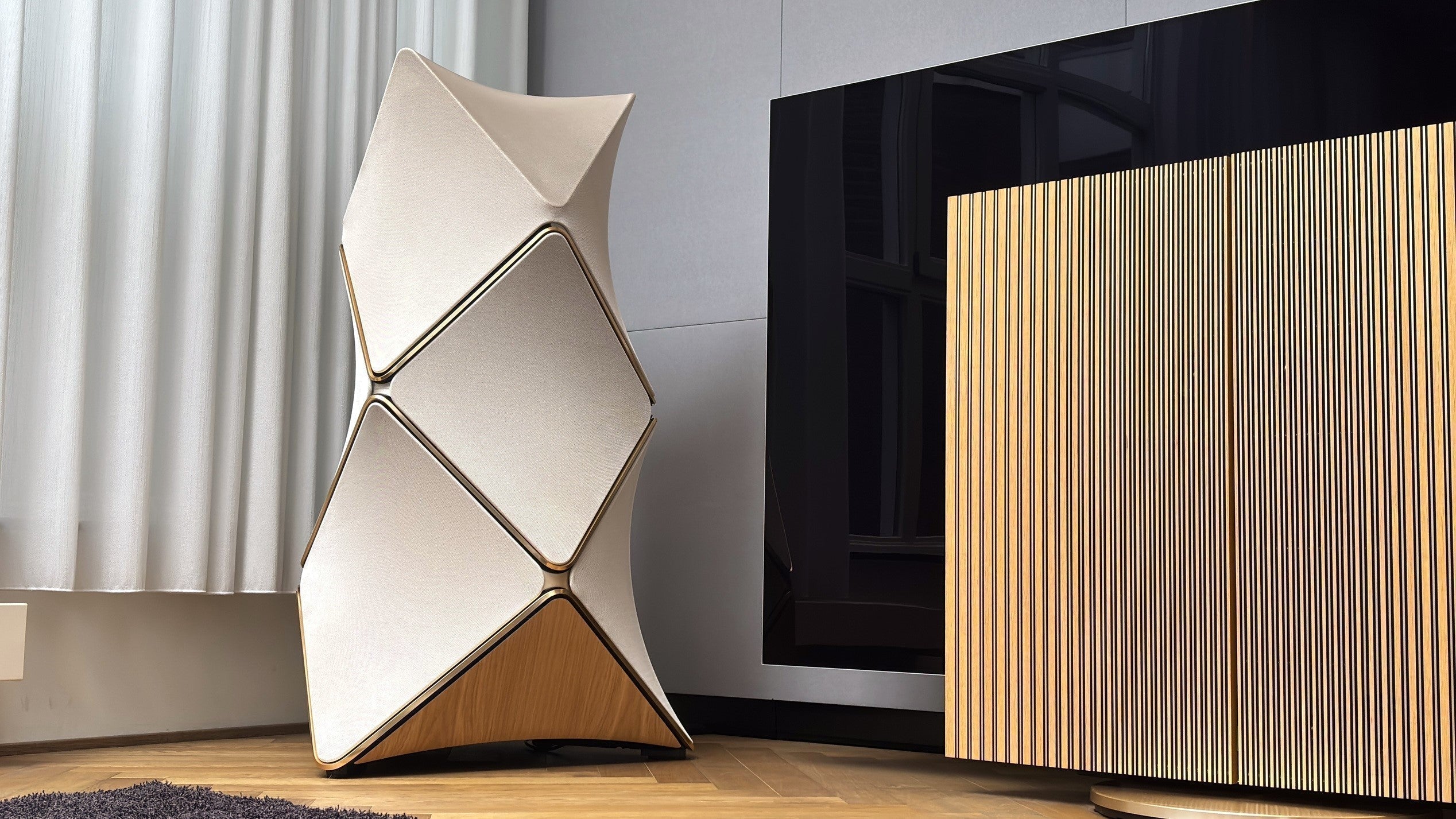 Uniek: Beolab 90 opgesteld in ons Bang & Olufsen Demohuis