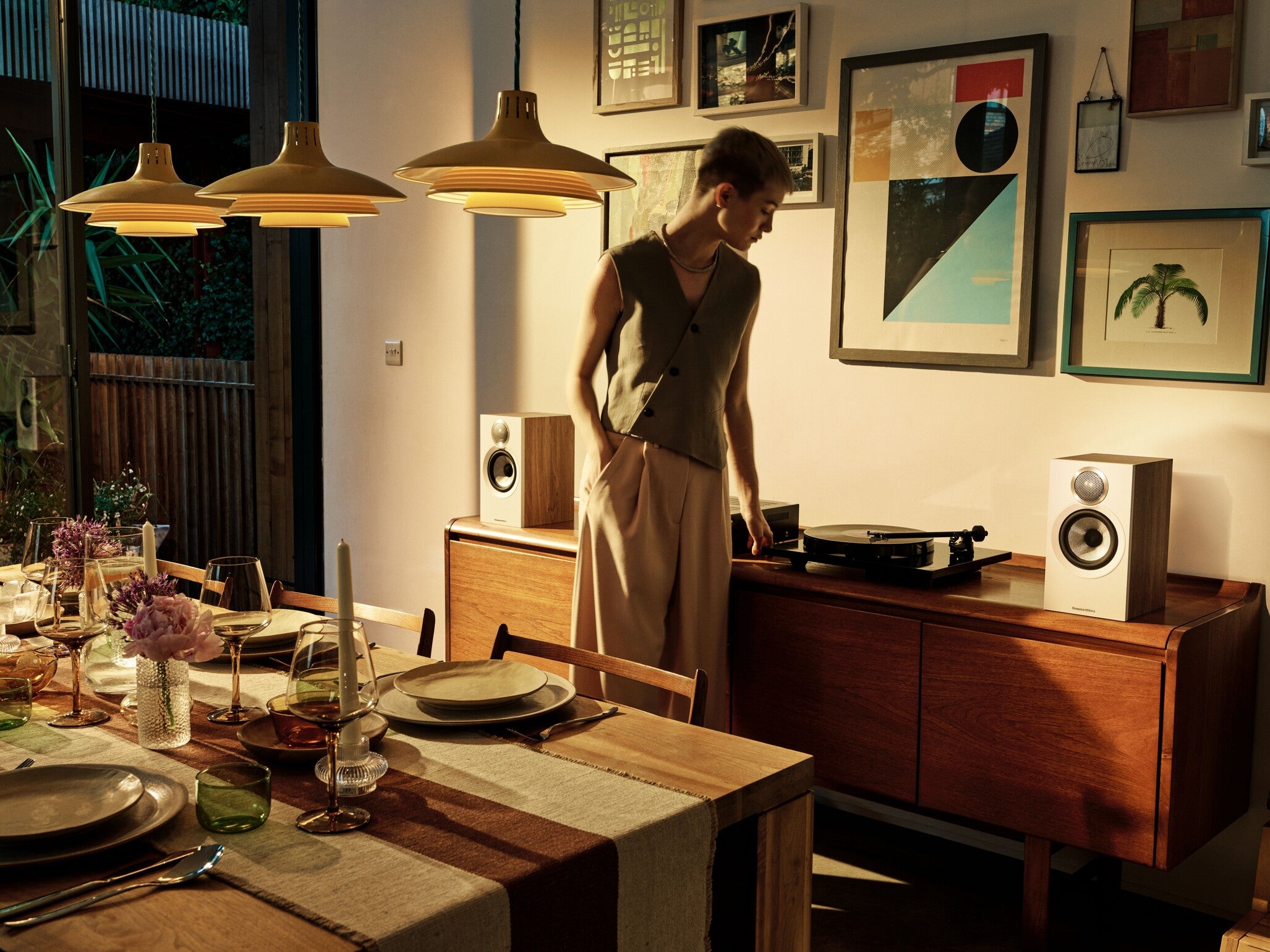 Bowers & Wilkins 607 S3
