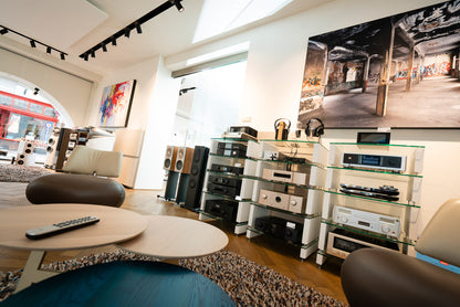Milan Ref 10 HiFi rack