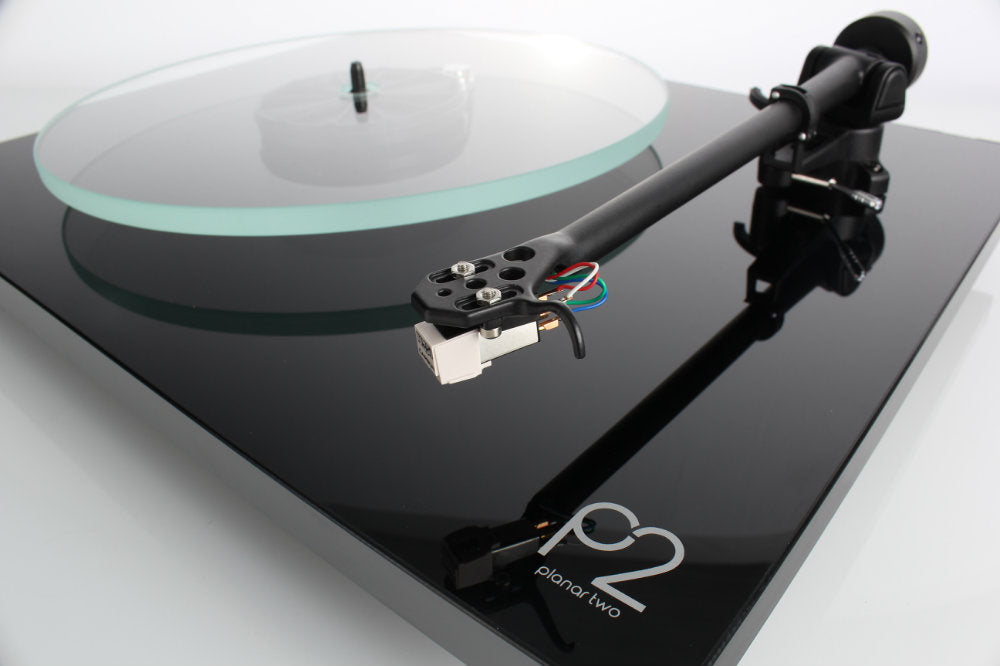 Rega planar 2 carbon