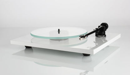 Rega planar 2 carbon