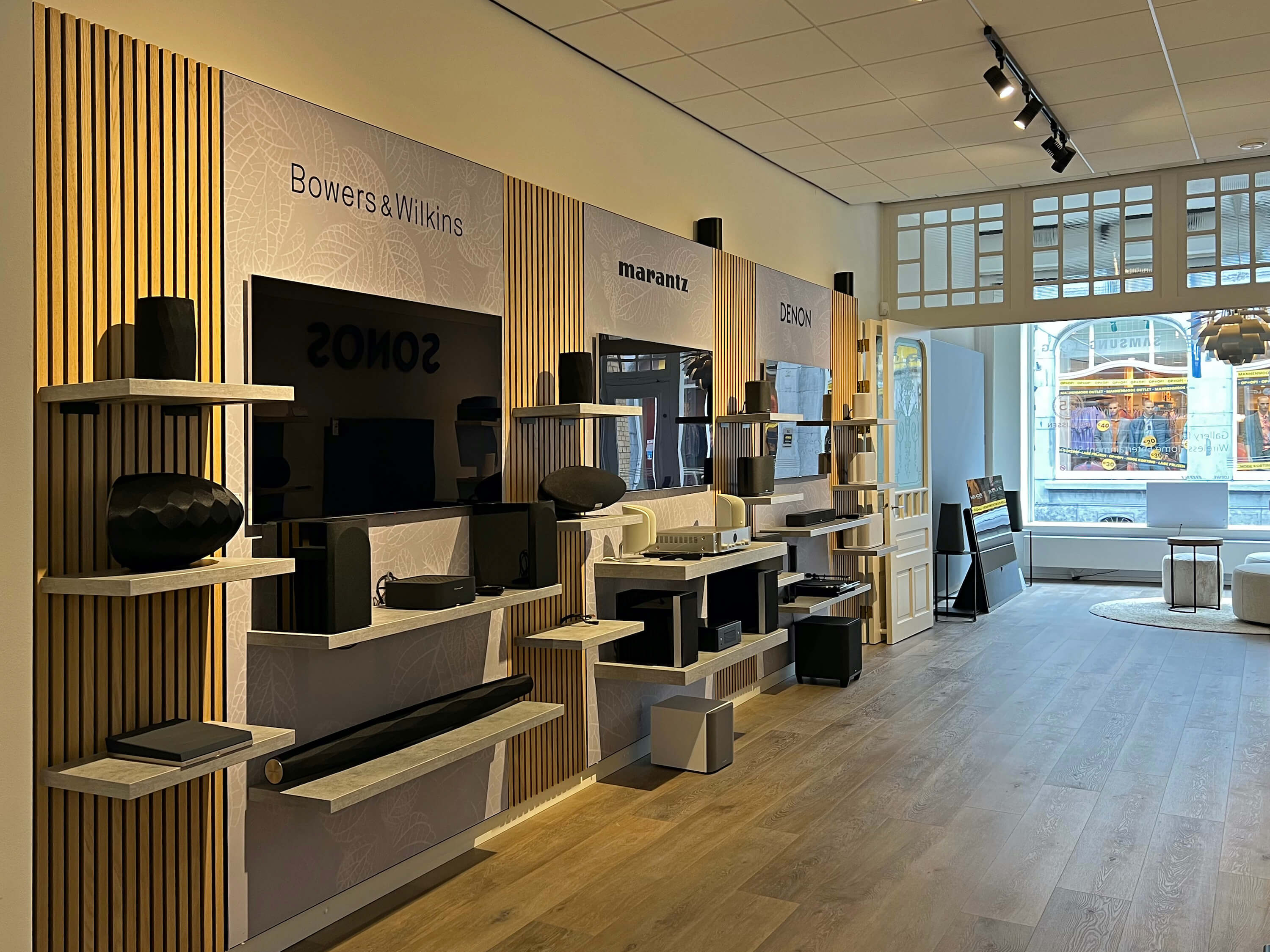 HiVisit Poulissen Audio Video Center hifi.nl
