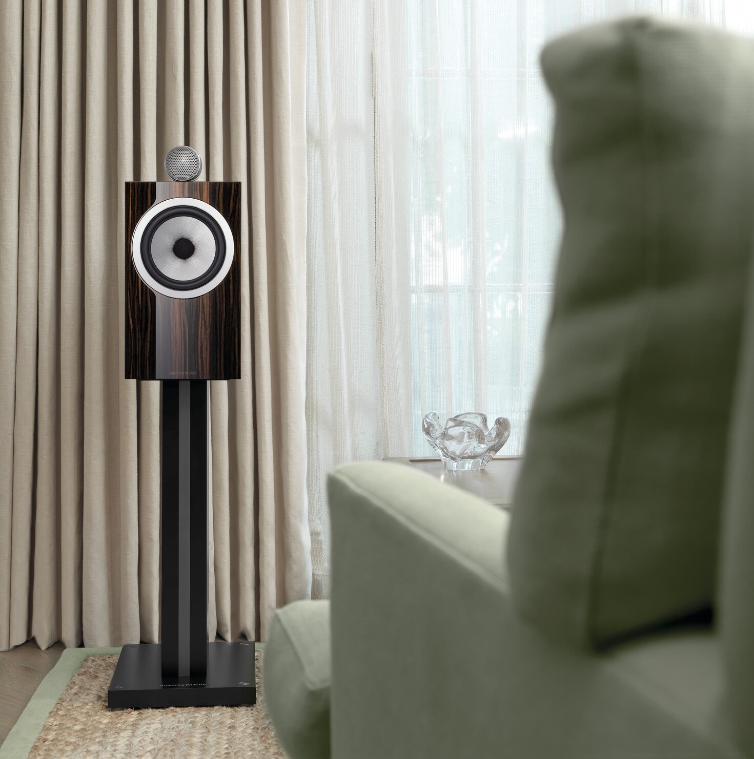 705 Signature - Bowers & Wilkins