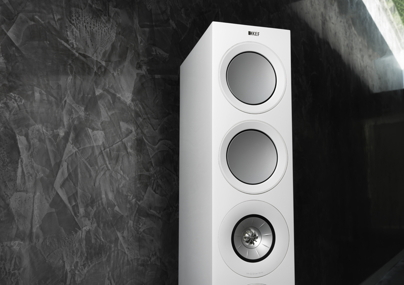 KEF R11