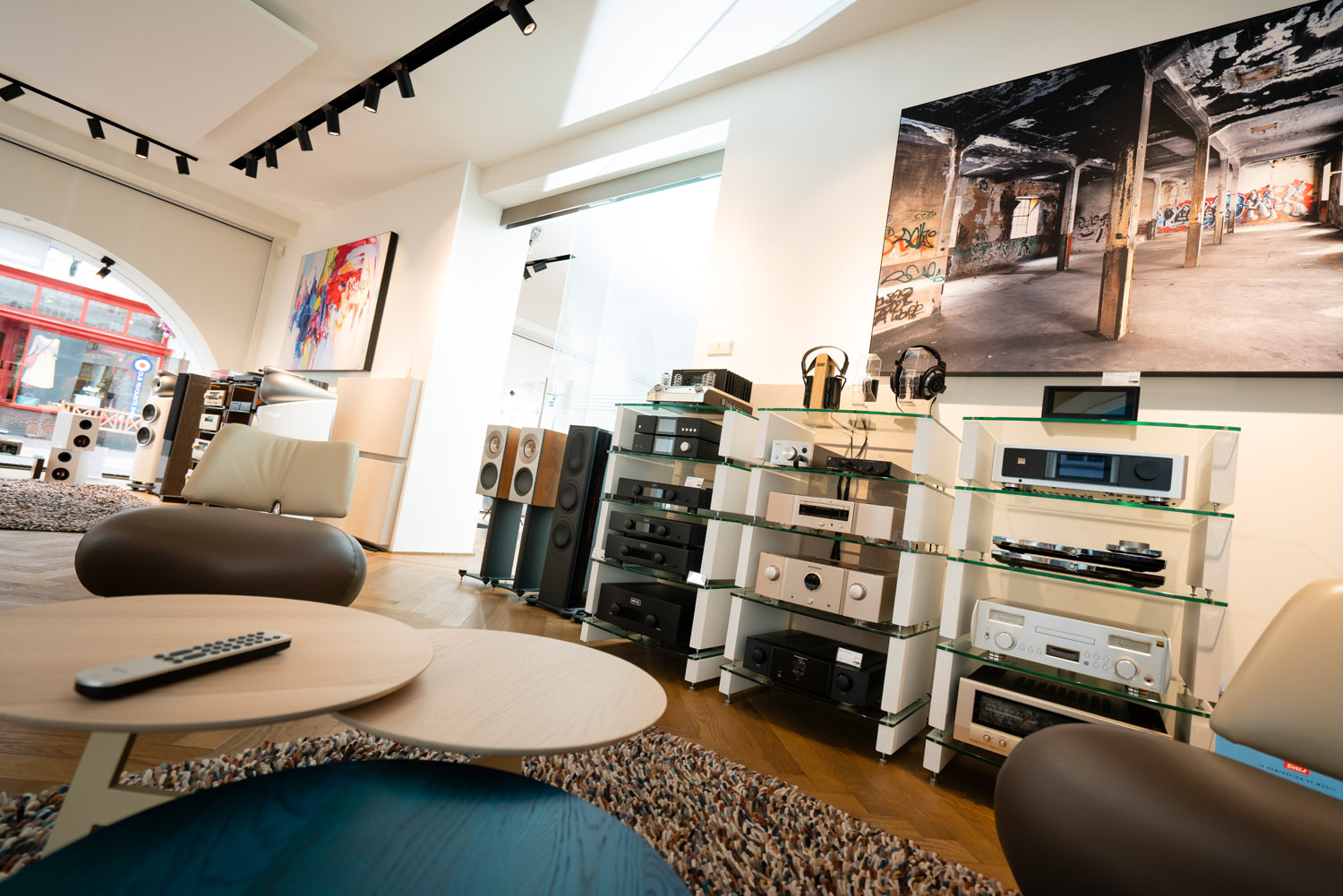 Custom Design Milan meubels bij Poulissen in Roermond