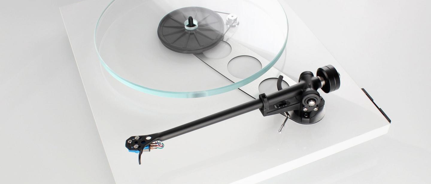 Bekijk hier ons Rega draaitafel en audio assortiment.